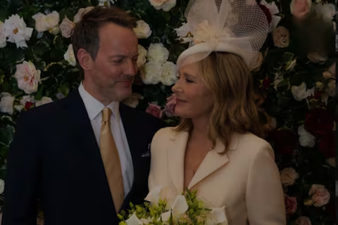 Elegancia y discreción: así fue la boda de Kim Cattrall en Londres