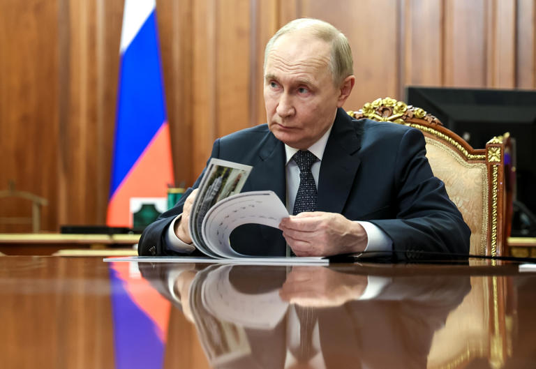 Putin amenaza con avanzar militarmente si Ucrania no cede territorio