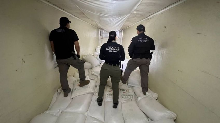 Aseguran 320 kilos de metanfetamina ocultos en un tractocamión en Sinaloa; hay dos detenidos
