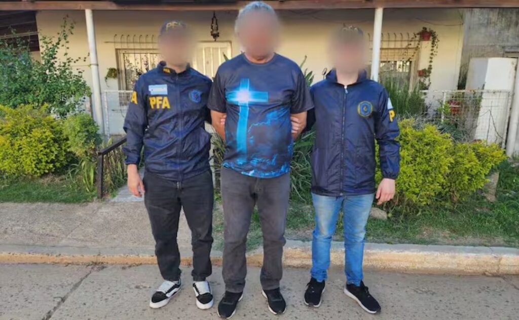 Detienen a hombre que abusó de su hija durante 27 años; tuvo dos hijos con ella