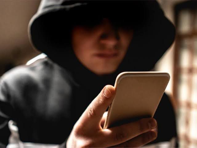 Joven extorsionado en Hidalgo del Parral deposita 40 mil pesos tras amenazas