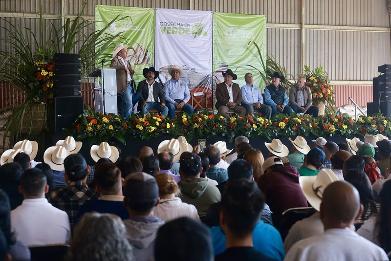 Moderniza Gobierno de Jalisco al campo cañero con entrega de maquinaria y equipo complementario