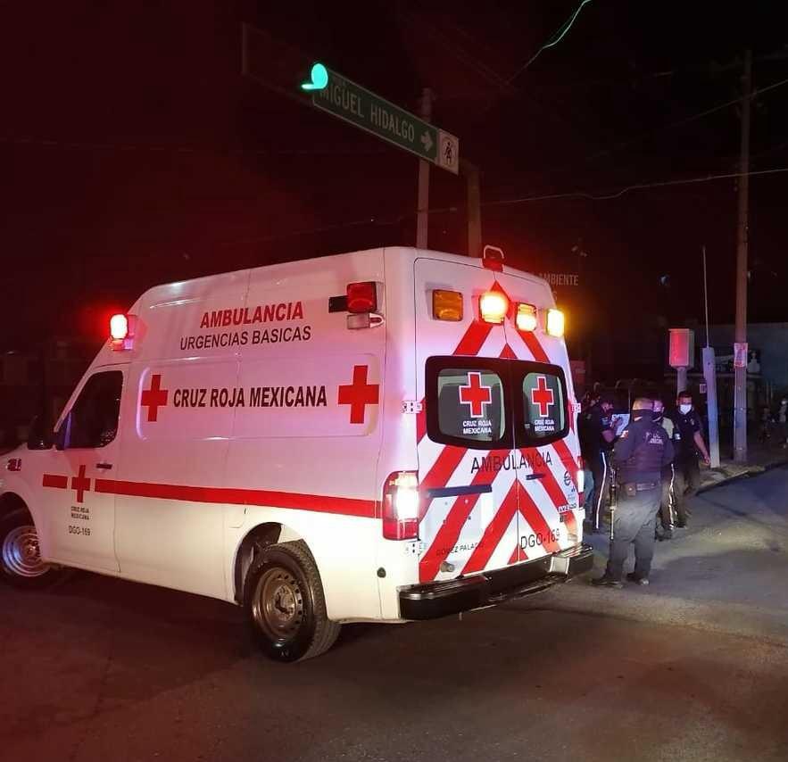 Bajó a revisar una llanta del camión cuando este lo aplastó