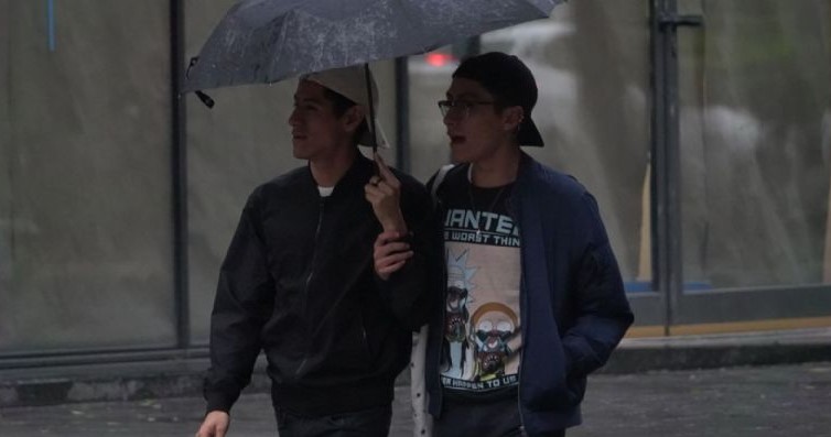 Frente frío número 18 provoca descenso de temperaturas y chubascos en México