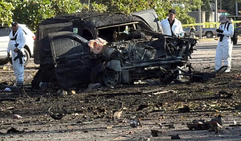Harfuch descarta versión de coche bomba en Coahuayana, Michoacán