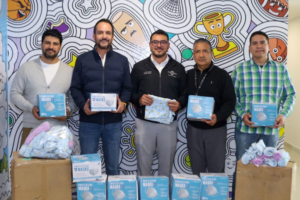 El regidor Alfredo Varela y diputado Martin Vivanco realizan donación a Hospital del Niño 460, llaman a donar medicamentos