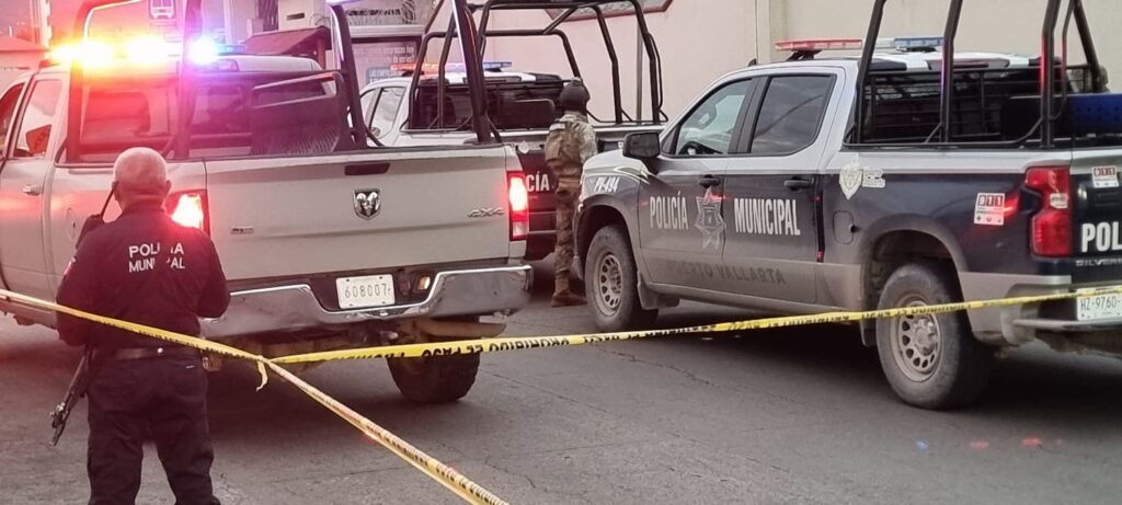 Enfrentamiento en el acceso de la Octava Zona Naval en Puerto Vallarta