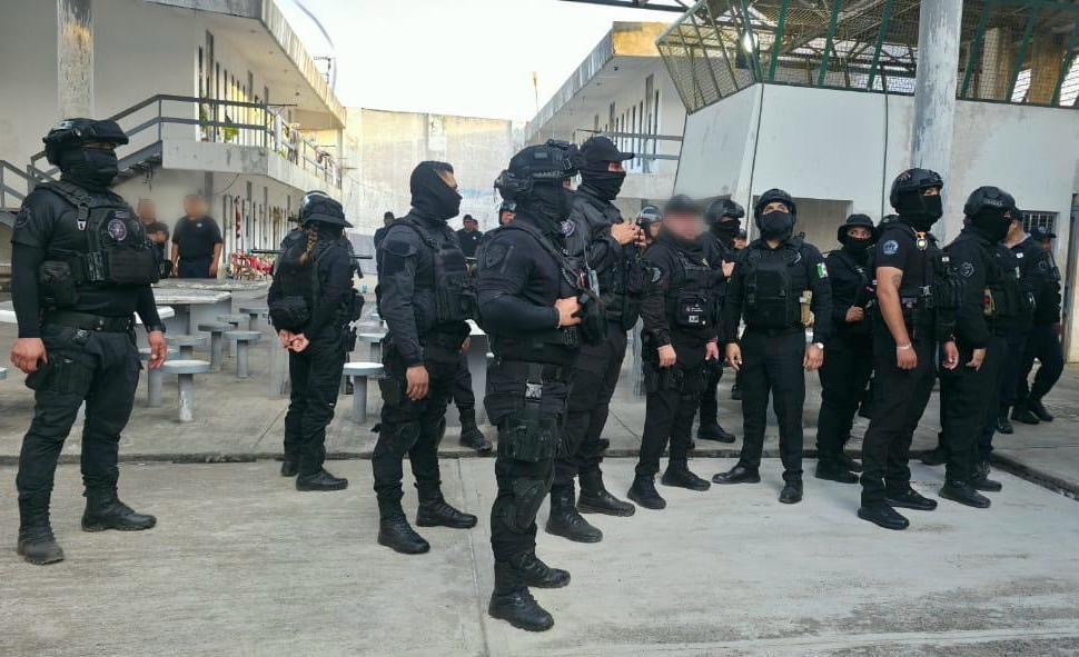 Operativo de seguridad en penal de Puerto Vallarta deja aseguramientos y cambios en el mando