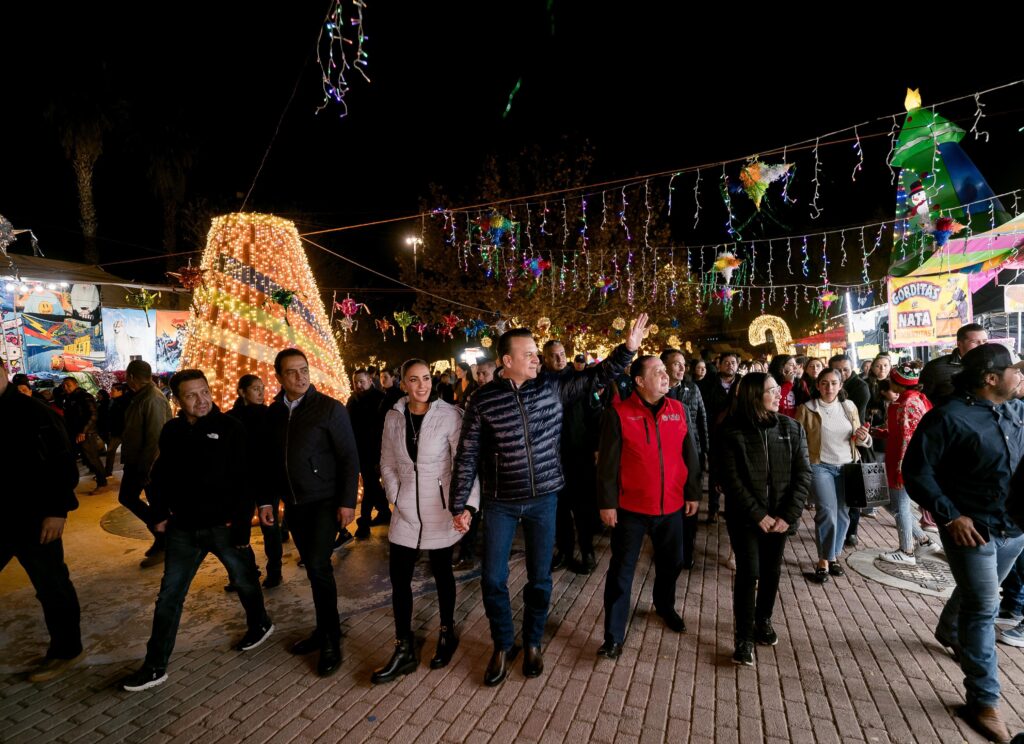Cientos de familias disfrutan la Feria Navideña en un ambiente familiar y de tradición