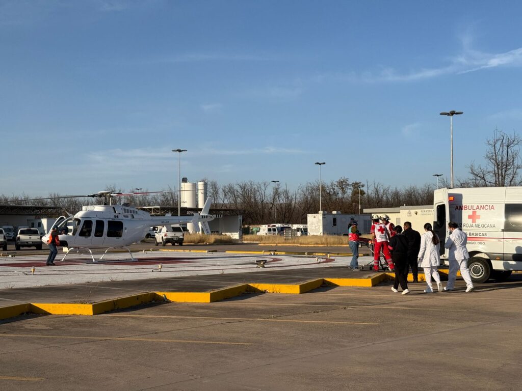 Helicóptero del Gobierno de Durango traslada a mujer agredida por su pareja
