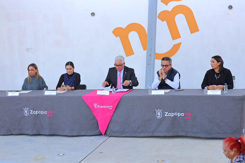 Zapopan alcanza la entrega del título de propiedad número mil