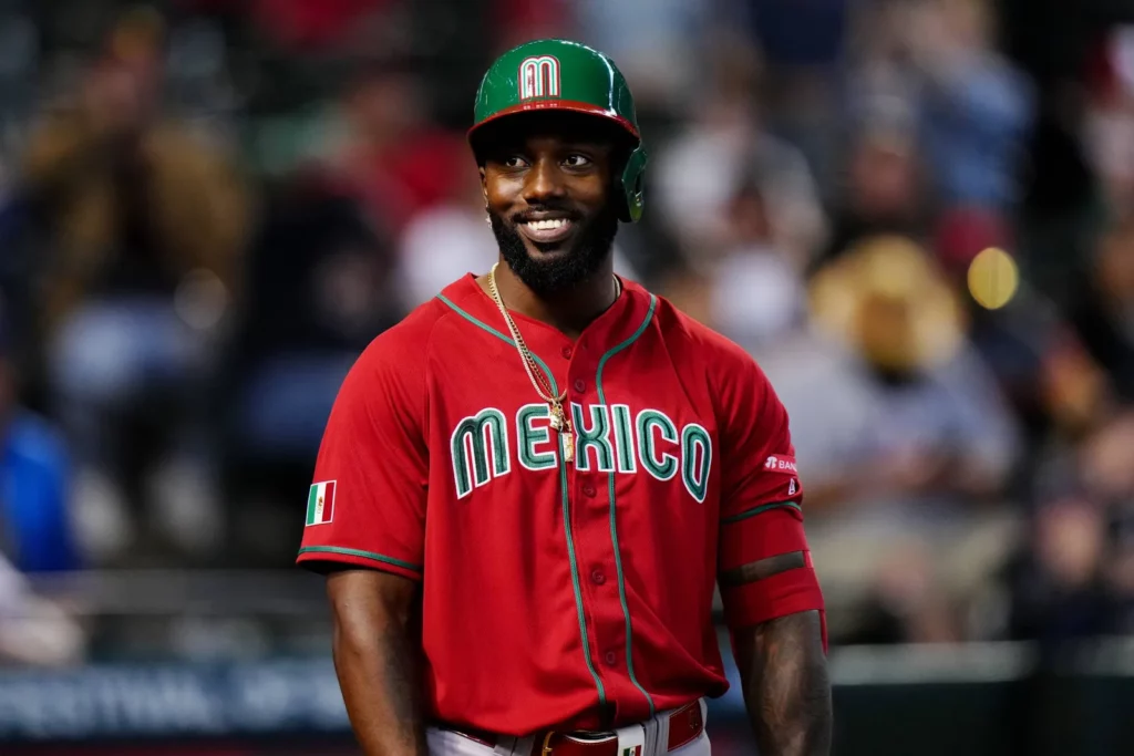 Randy Arozarena regala autos de lujo a sus entrenadores mexicanos