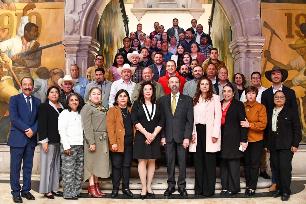 Impulsa Gobierno del Estado gobiernos más fuertes, profesionales y transparentes en Durango