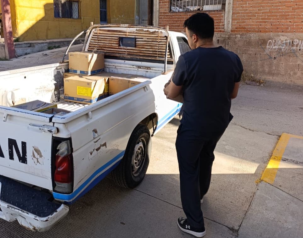Refuerzan atención médica en Parral con donativo de bolsas para diálisis