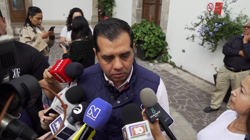 Autoridades piden reforzar inspecciones para evitar riesgos por venta de pirotecnia en Durango.