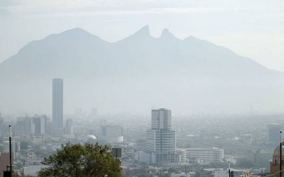 Respiran veneno: Contaminación crítica en Monterrey