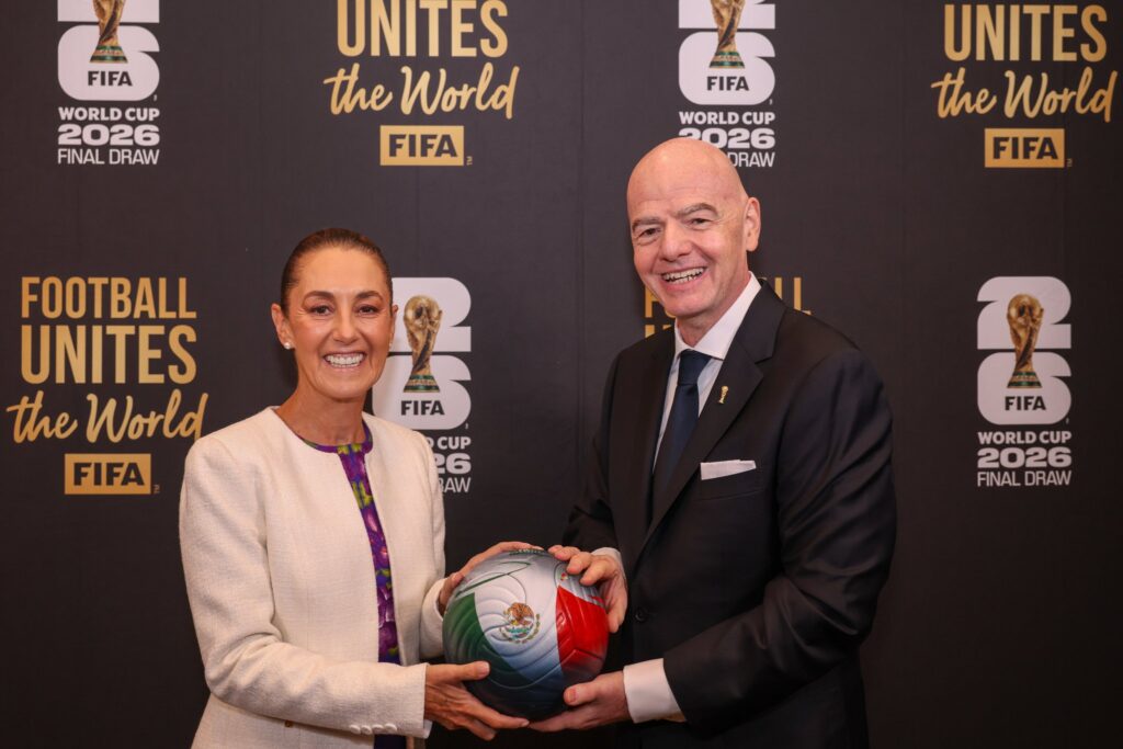 Claudia Sheinbaum asiste al sorteo del Mundial de Futbol de 2026