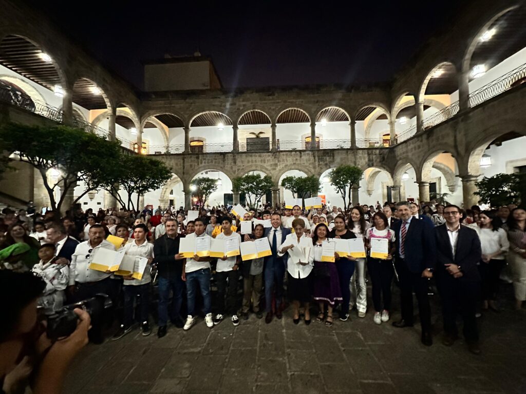 Supera Jalisco Meta Anual Global 2025 en educación para jóvenes y adultos