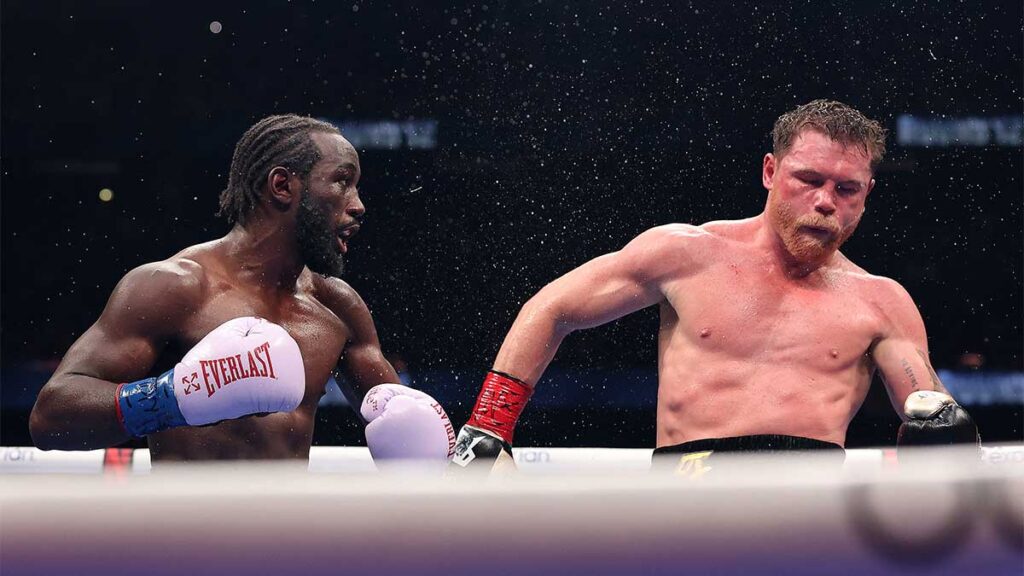 Crawford pierde los títulos que ganó con Canelo por ¿codo?