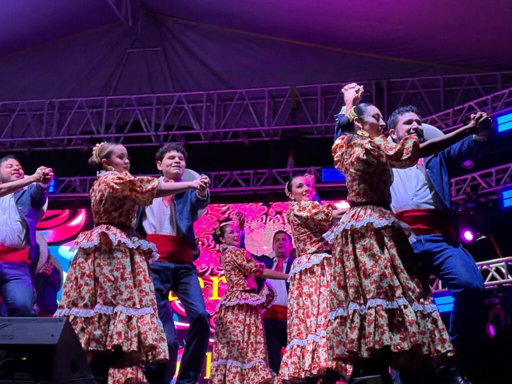 Presentación de Danza Magisterial Engalana la Feria del Maíz y del Frijol 2025