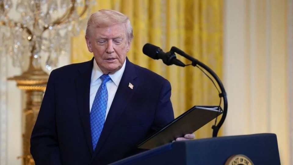 “No tiene nada hasta que yo lo apruebe”: Trump sobre acuerdo de paz de Zelensky