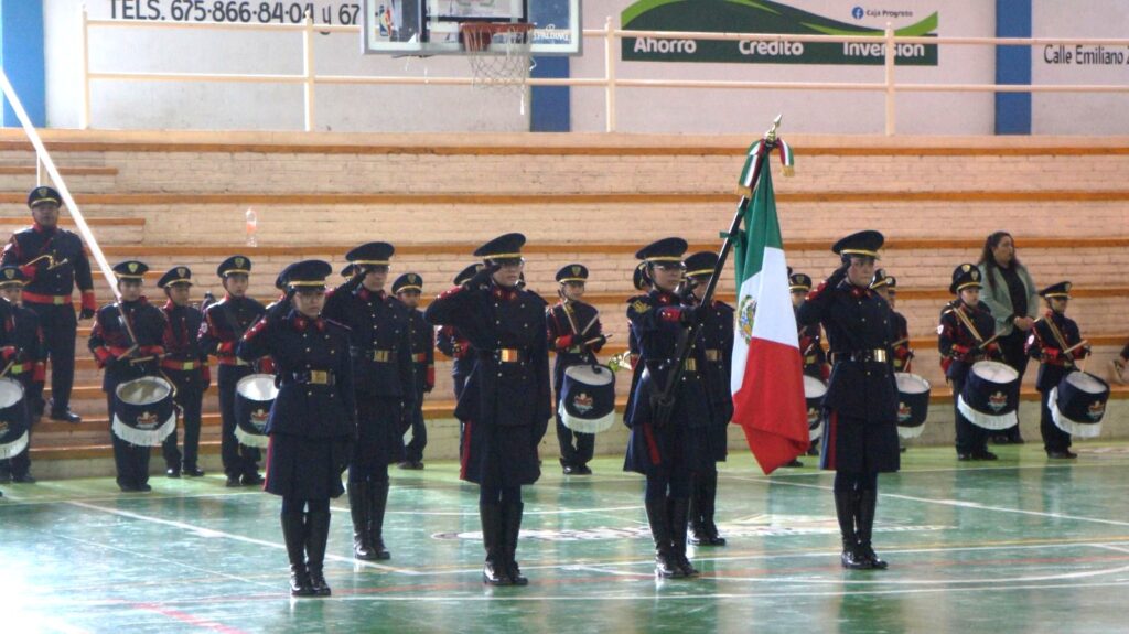 Realizan Concurso de Escoltas de Bandera Sector Educativo 03