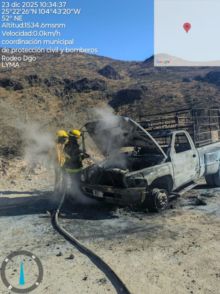 Bomberos de Rodeo apagan fuego de vehículo que se incendiaba