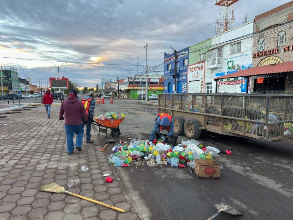 Refuerzan labores de limpieza durante la Feria del Maíz y del Frijol