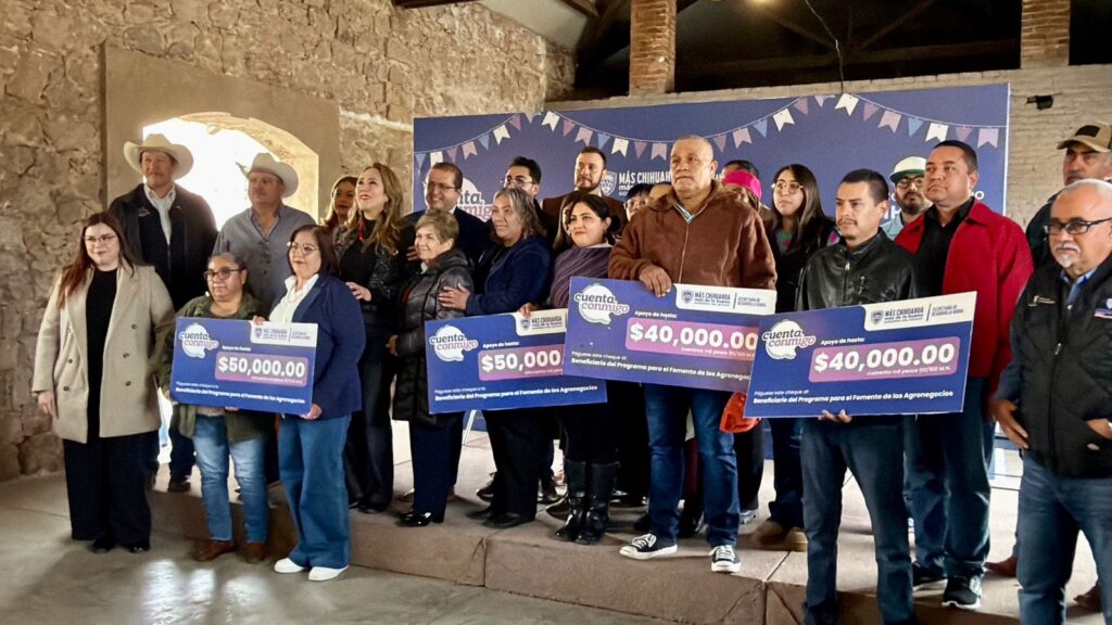 Gobierno de Parral y Estatal Fortalecen a Productores Locales con Equipamiento