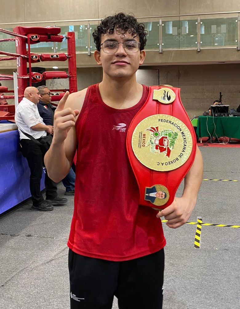 Reconocimiento al Campeón Nacional de Boxeo