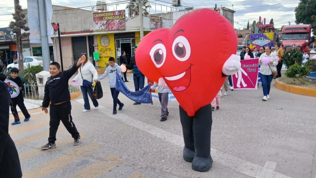 Inclusión y participación en caminata por el Día de la Discapacidad en Poanas