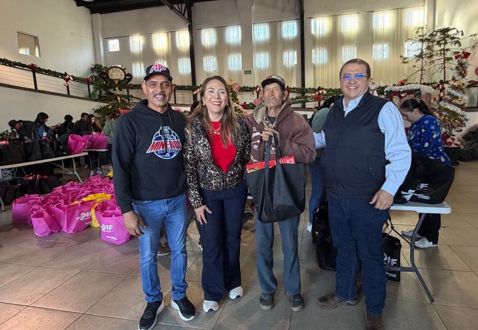 Alcalde Salvador Calderón Aguirre encabeza entrega de más de 2 mil cenas navideñas