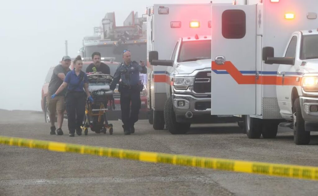 Llega a Texas el padre del menor fallecido en avionazo de la Semar; va por el cuerpo de su hijo