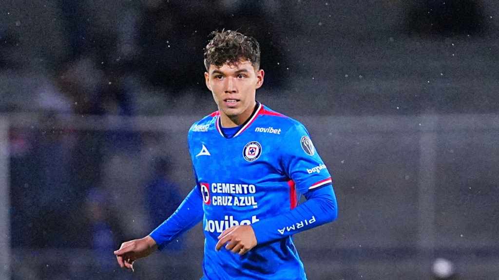 Cruz Azul apuesta por el futuro y asegura la permanencia de Jorge Rodarte