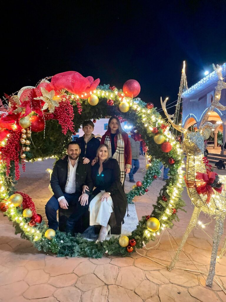 Encendido navideño en Balleza fortalece unión familiar