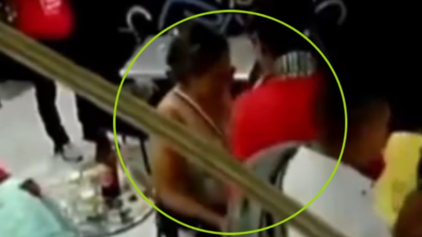 Mujer baila con su ex en la posada del trabajo y termina apuñalada
