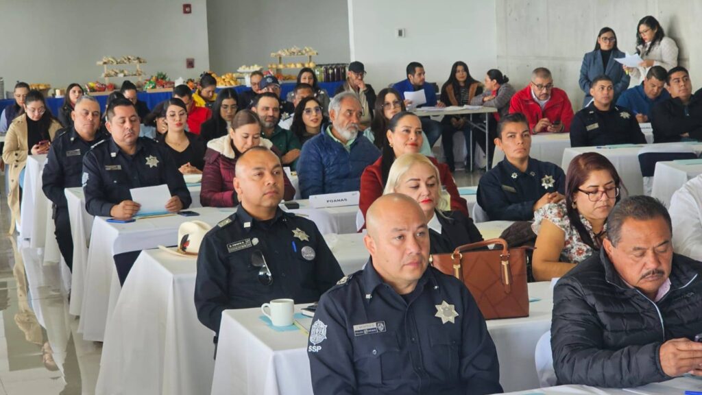 Nancy Vázquez asiste a reunión de información y evaluación de Seguridad Pública Estatal