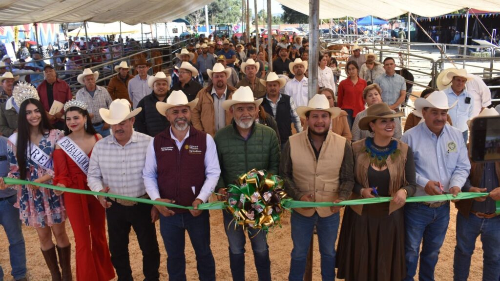 Realizan Expo Ganadera–Agrícola en la Feria Regional Villa Unión 2025