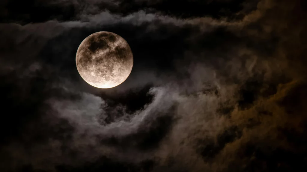 ¡No te la pierdas! La Luna de Lobo iluminará el cielo de enero como nunca