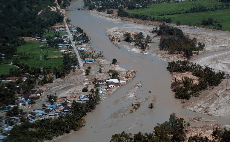 Inundaciones dejan más mil de desaparecidos en Sri Lanka, Indonesia y Tailandia