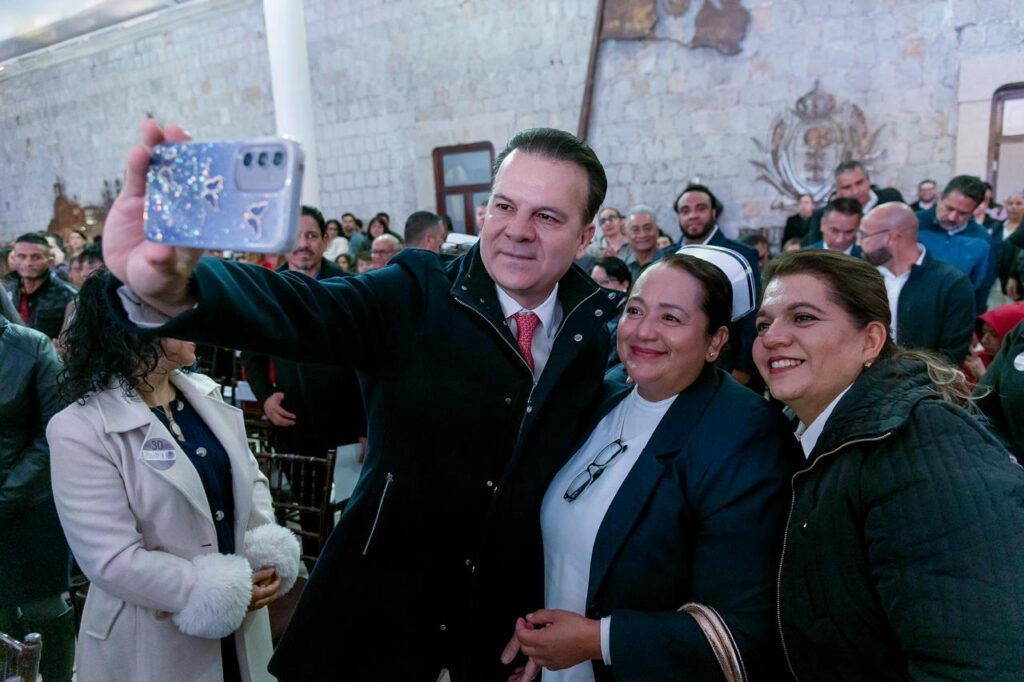 Personal de salud respalda proyectos de Esteban para mejorar atención médica