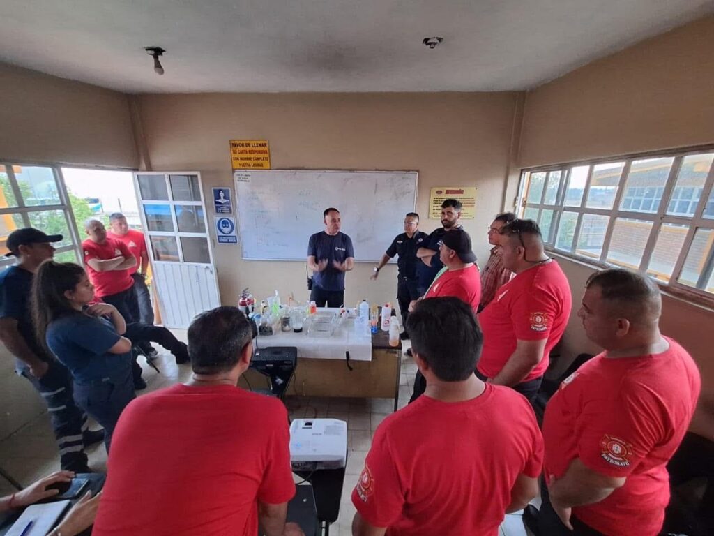 Fortalecen a los Héroes de Durango con capacitación y trabajo en equipo