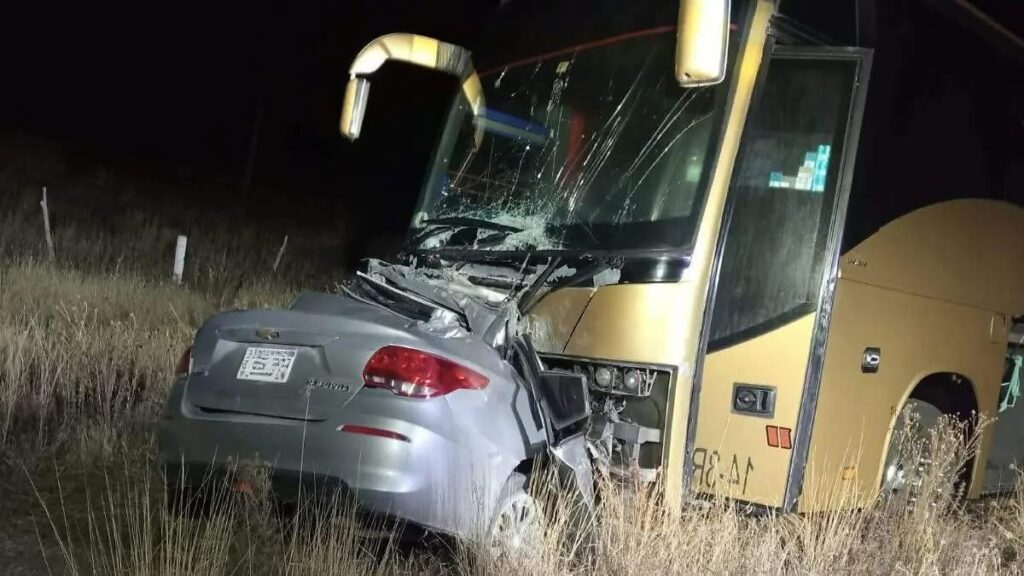 Joven de 18 años muere en choque frontal en la Parral–Matamoros