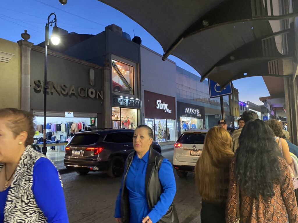 Anuncian cierre temporal del centro de Parral