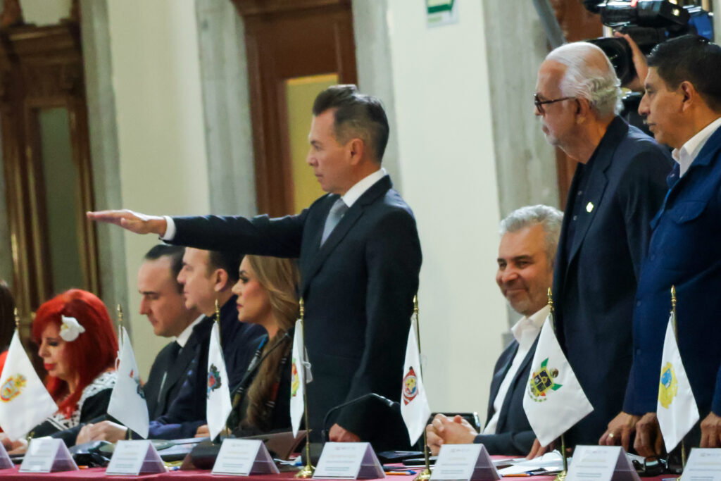 Pablo Lemus rinde protesta como integrante del Consejo Nacional de Protección Civil