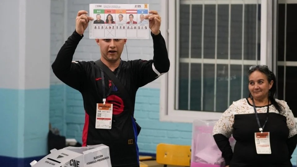 Elecciones en Honduras se tensan con un empate entre Nasry Asfura y Salvador Nasralla