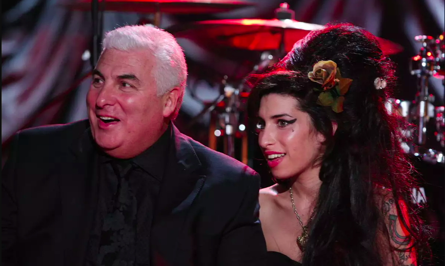 Papá de Amy Winehouse Demanda a Amigas de la Cantante
