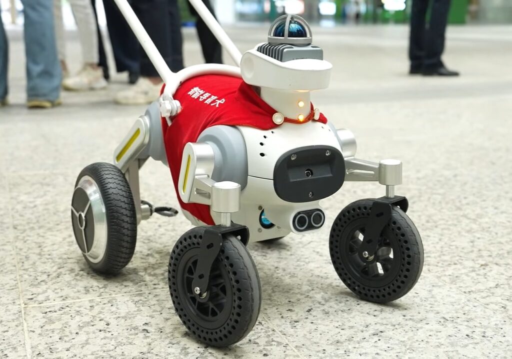 Metro de China innova con un perro guía robótico para personas con discapacidad visual