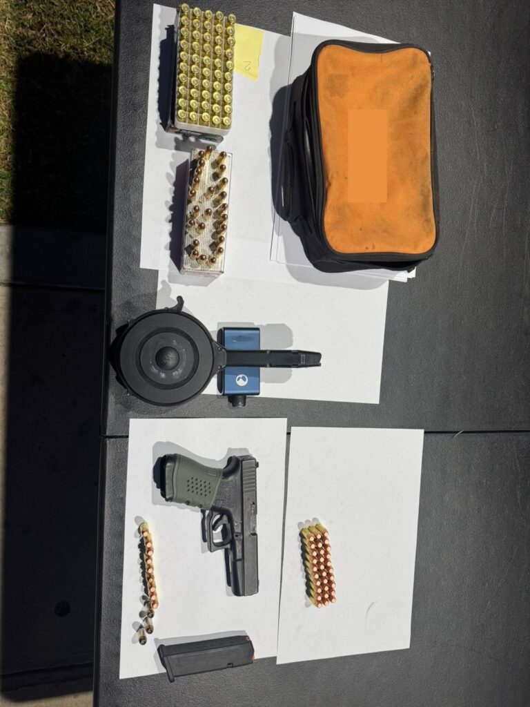 Federales lo arrestaron con arma de fuego, cargadores y cartuchos