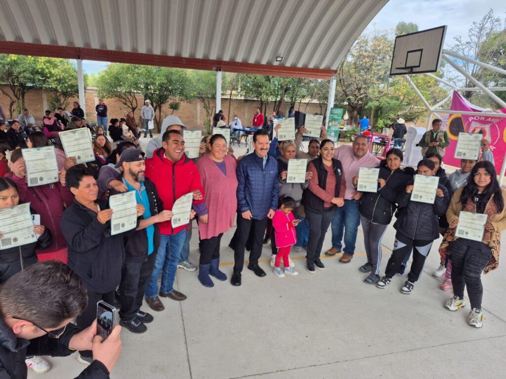 Cientos reciben orientación jurídica gratuita en Parras de la Fuente